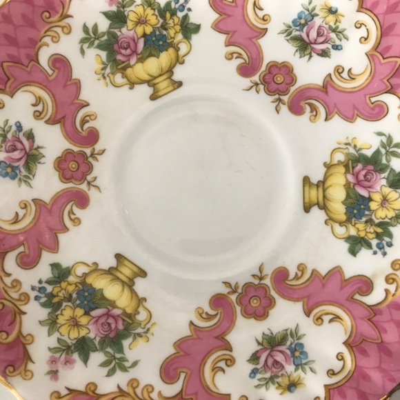 Vintage Queens Rosina Fine Bone China Saucer - Picture 3 of 4